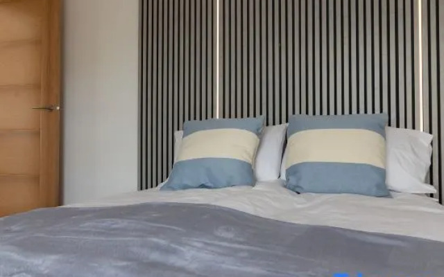 Sunbeam House Apartment 3