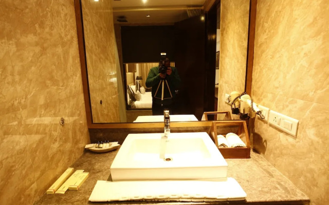 Plutos Hotel