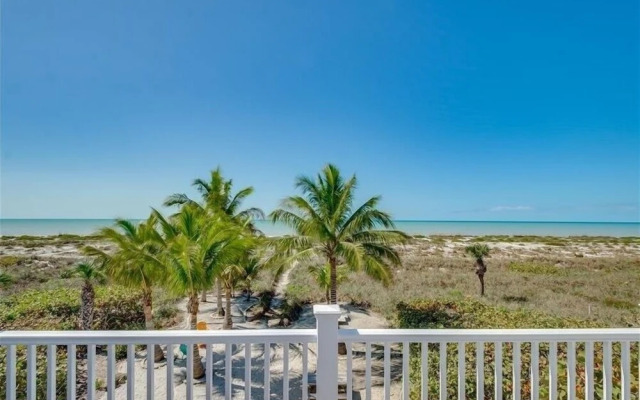 Turtleback 11 3 Bedroom Villa by RedAwning