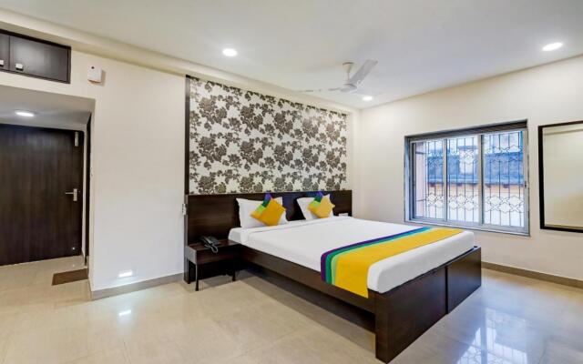 Itsy Hotels Neeranand Plaza
