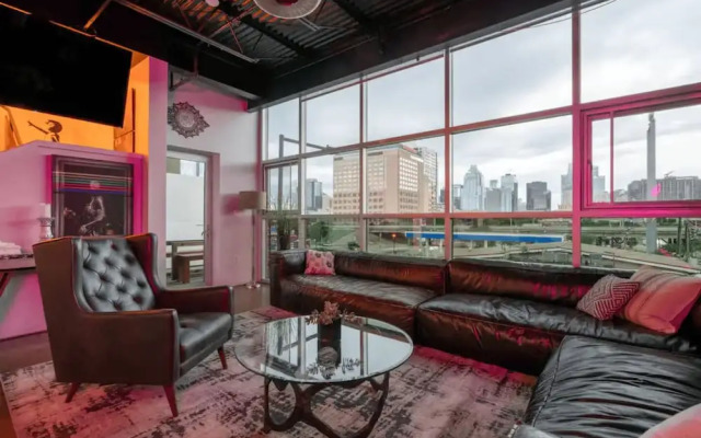 Swanky Townhome