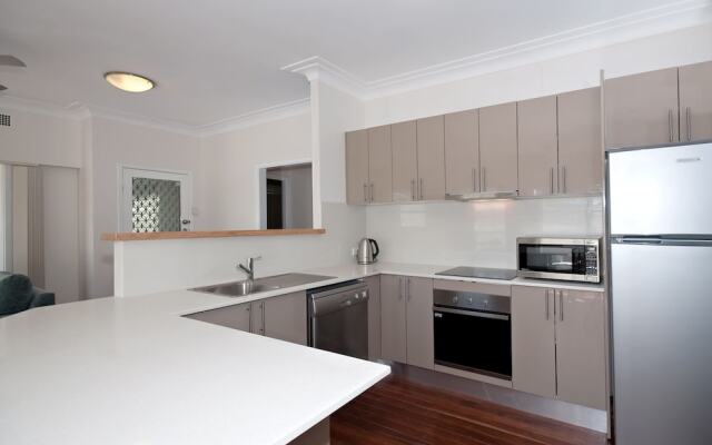 Blue Water, 127 Government Road