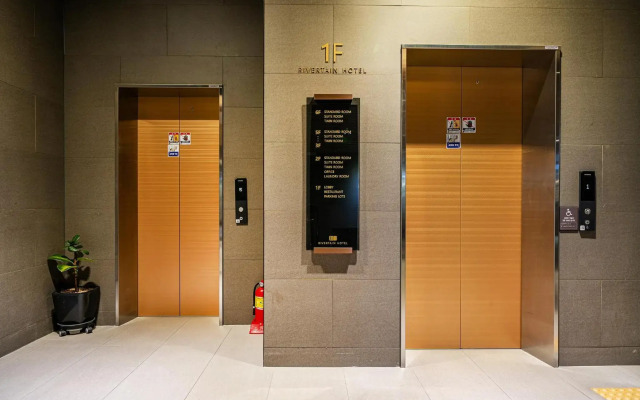 Rivertain Hotel Gyeongju