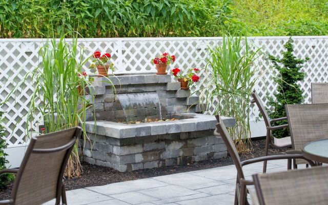 The Grand at Bedford Village Inn