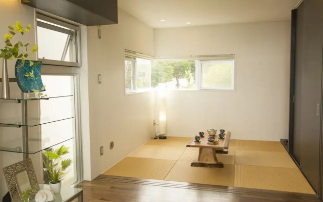 Resort House Plus One