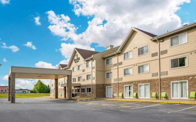 Quality Inn & Suites Bathurst