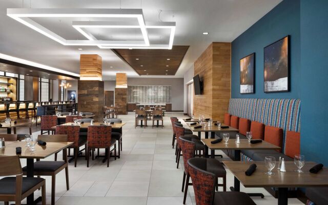 Hilton Garden Inn Milwaukee Brookfield Conference Center, WI