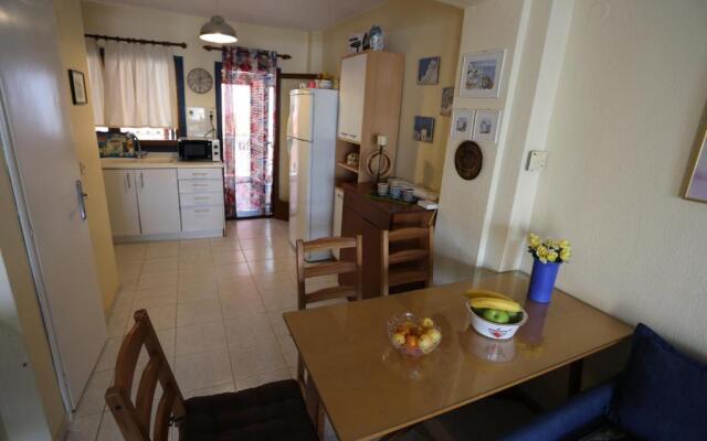 Orange_Blue_Aparment №1