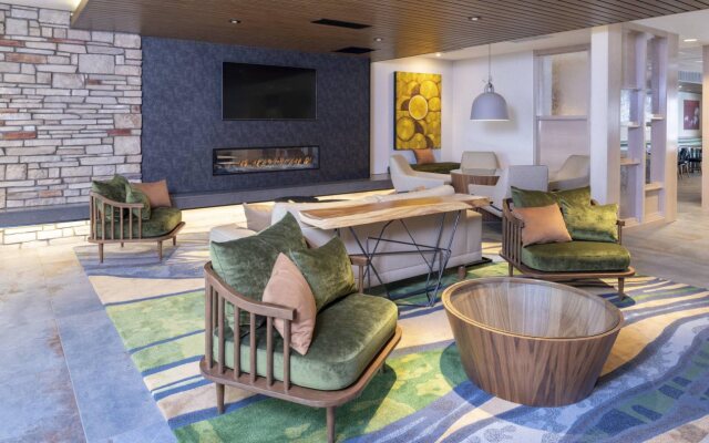 Fairfield Inn & Suites by Marriott Fair Oaks Farms