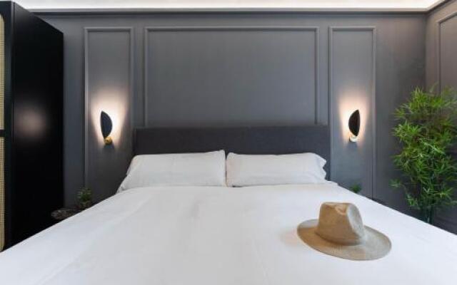 Reina 107 Beach Boutique