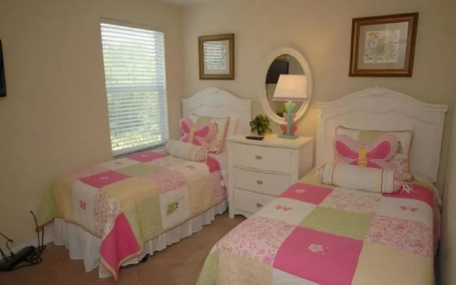 4464 Nirvana Parkway 6 Bedrooms, +3 Bathrooms