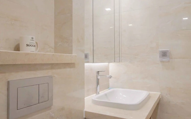 Vinhomes Golden River Luxury Apartment