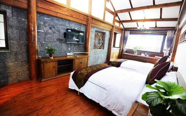 Lijiang Yiran Ethnic custom Viewing Inn