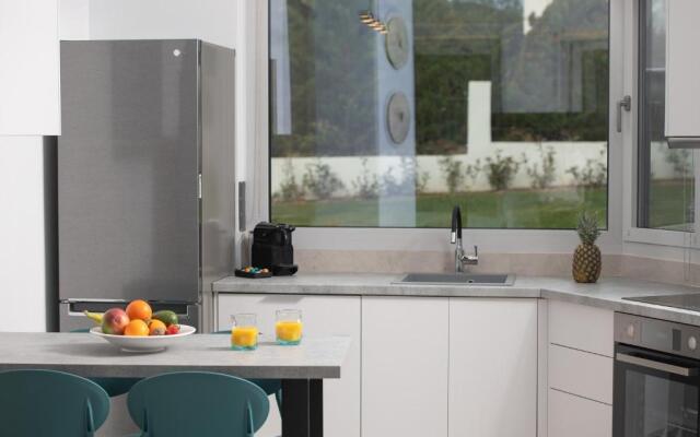 Nikiti Botanic Pool Suites