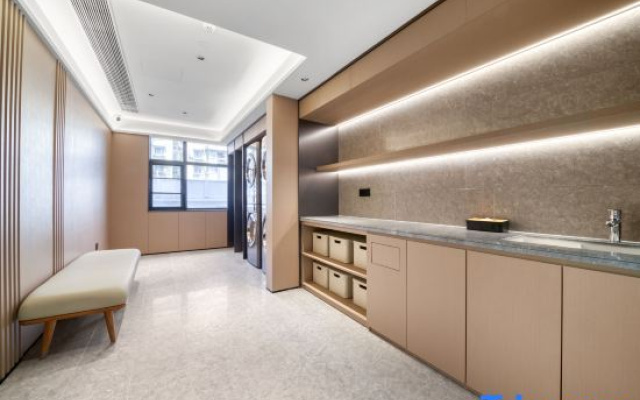 JI Hotel (Ningbo Zhoumeng North Road Subway Station)