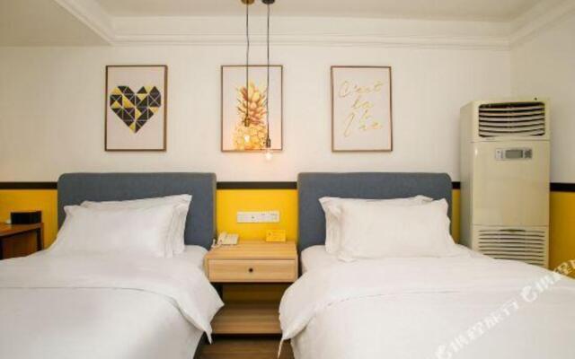 Luoke Hotel (Chongqing Shapingba)