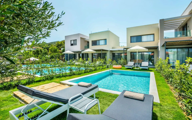 Dionisos Luxury Villas