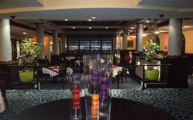 DoubleTree by Hilton Chatsworth