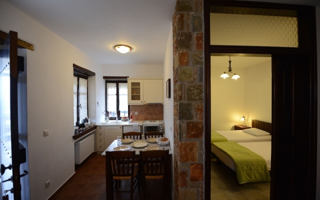 Esperos Suites & Villas