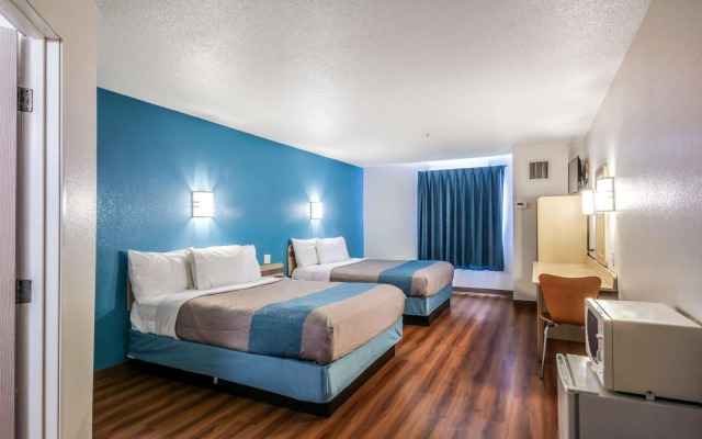 Motel 6 New Braunfels, TX