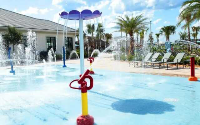 Dreamy Condo at Storey Lake Stl112