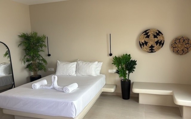 EvMaria Suites