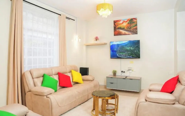 Lux Suites Studio City Apartments