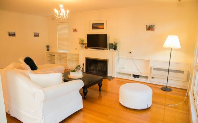 Inner Melbourne Luxury Holiday House