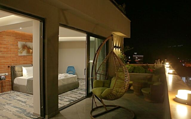 Hotel Address 9D