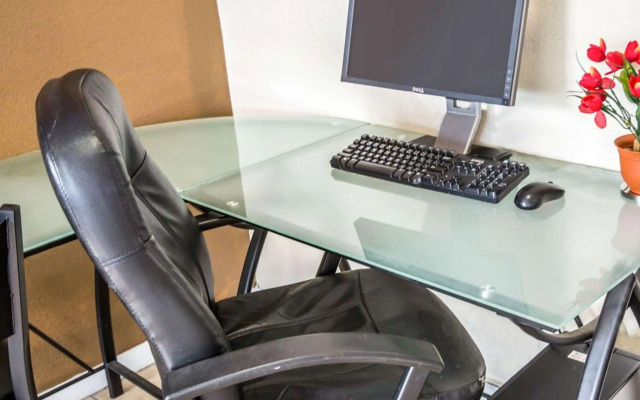 Rodeway Inn & Suites Wilmington North