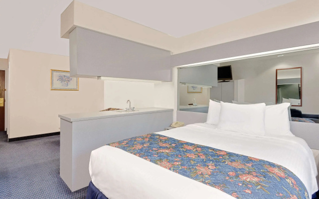 Microtel Inn & Suites by Wyndham Hagerstown by I-81