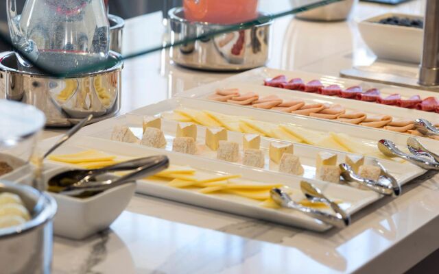 AC Hotel by Marriott Boston Downtown