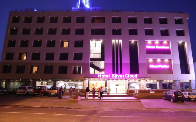 Silver Cloud Hotel & Banquets Ahmedabad