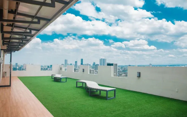 Huge 2Bedroom Staycation 4pax allowable 8pax Suite