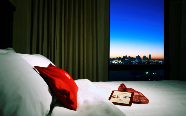 Crowne Plaza Dallas Market Ctr - Love Field by IHG