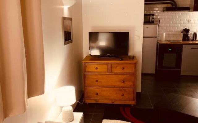 Studio 29 m2 proche La Défense WIFI