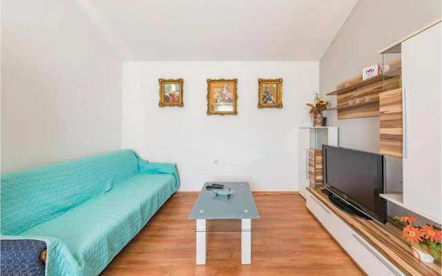 One-Bedroom Holiday Home in Zminj