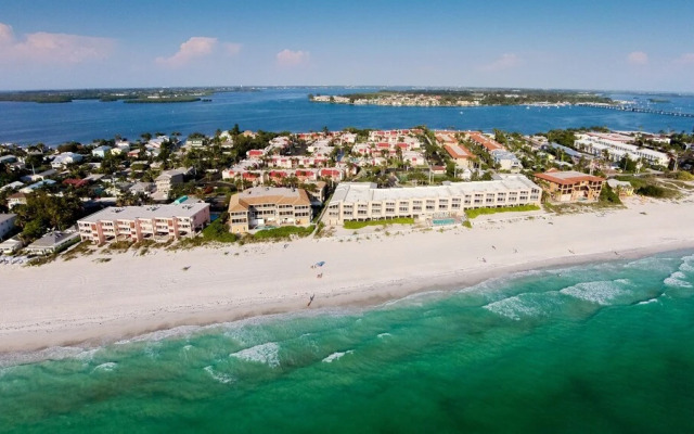 Runaway Bay Resort by BBG