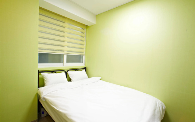 Rainbow Hotel Myeongdong