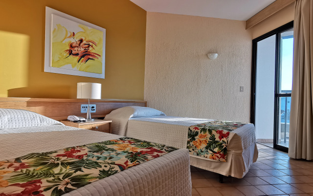Ingleses Praia Hotel