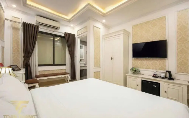 Toan Thang Hotel by Bay Luxury