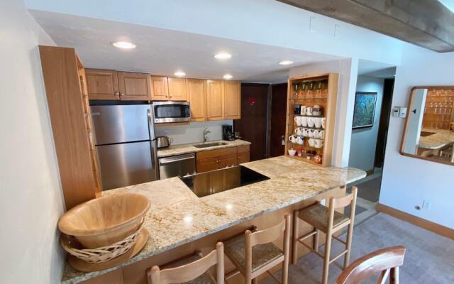 #205 Vail International