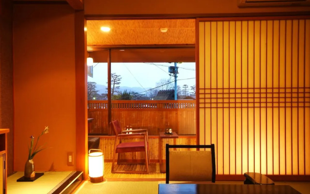 Kyoto Arashiyama Onsen Ryokan Hanaikada