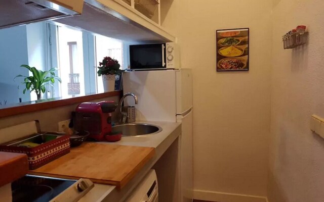 Studio in Madrid, With Wonderful City View, Balcony and Wifi