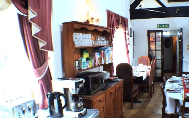 Featherstone Farm Hotel