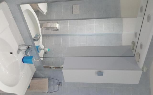 Casa Azzurra - Blue House