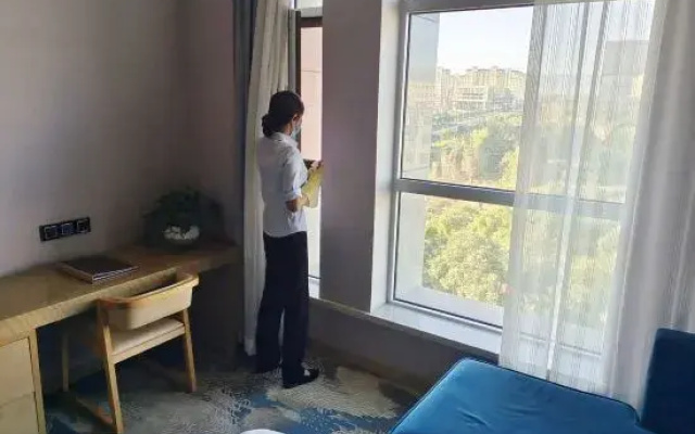 Jiasheng Holiday Hotel