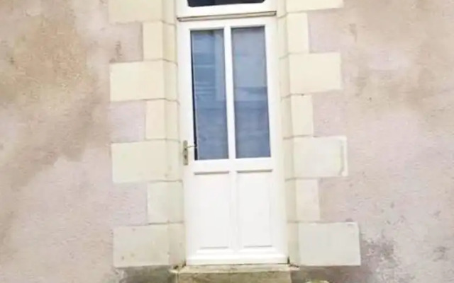 Studio in Chinon, With Wifi