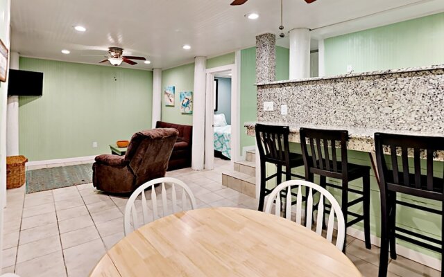 Paradise Hideout - One Bedroom Townhome