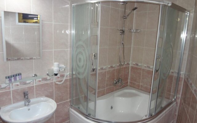 Rosalinda Otel Gumuldur